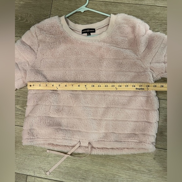 Almost Famous Large furry cozy Pink Ribbed Sweater - Picture 8 of 9